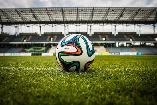 Calcio, una moneta particolare per gli arbitri in onore di Expo 2015