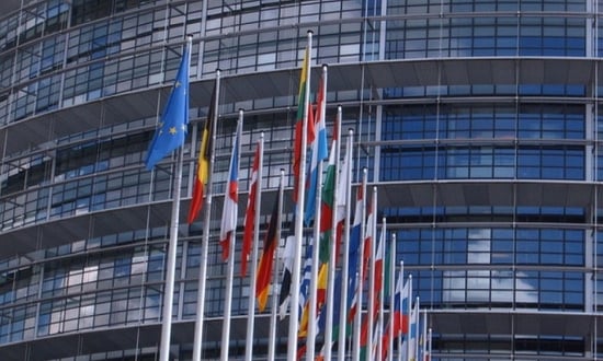 Il Parlamento Europeo abbatte l'impatto ambientale: nuove misure dal 2016